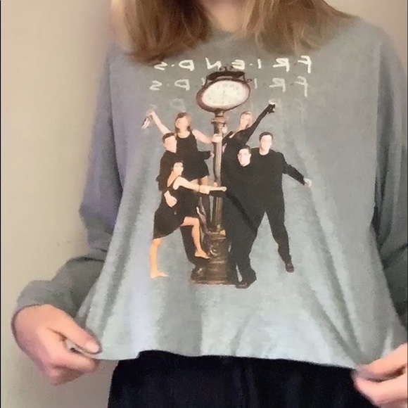 F.R.I.E.N.D.S shirt, super cozy, no damages. Only worn couple of times. 💜 - Picture 2 of 3